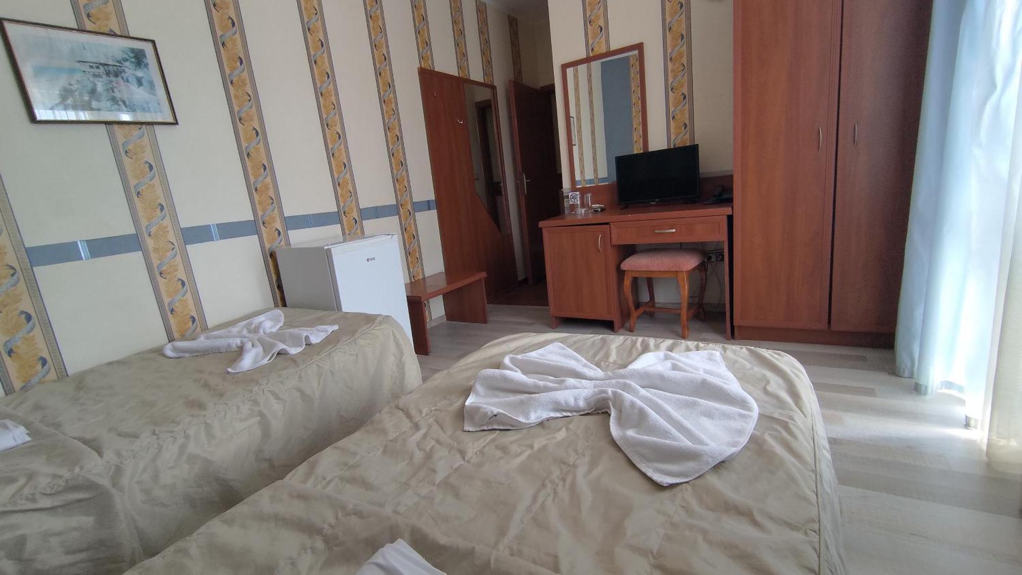 Lotos Hotel バルチク エクステリア 写真